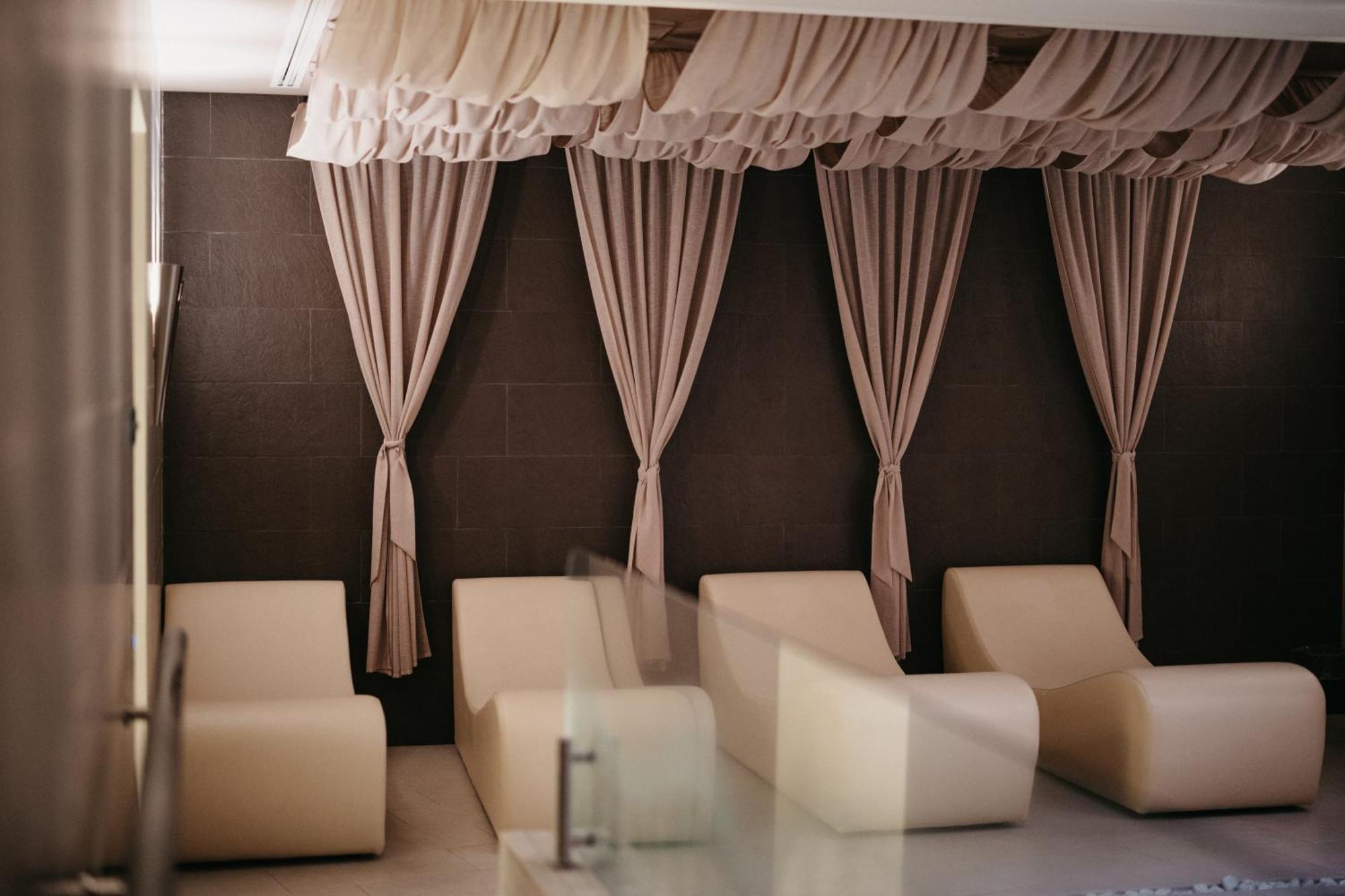 Hotel Grand - Small Luxury Of The World Erivan