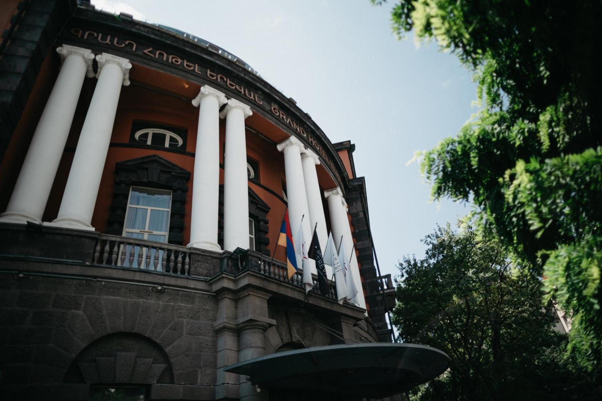 Grand - Small Luxury Of The World 5* Erivan