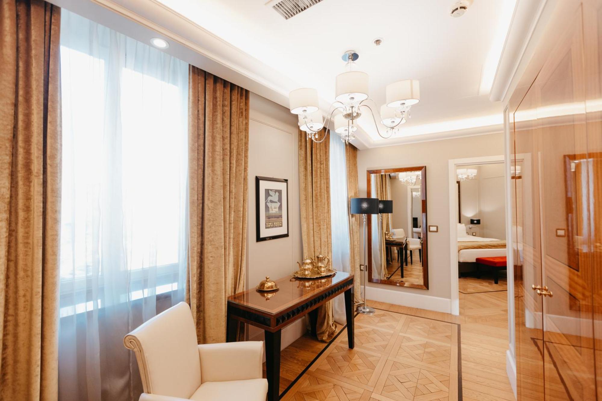 Grand - Small Luxury Of The World