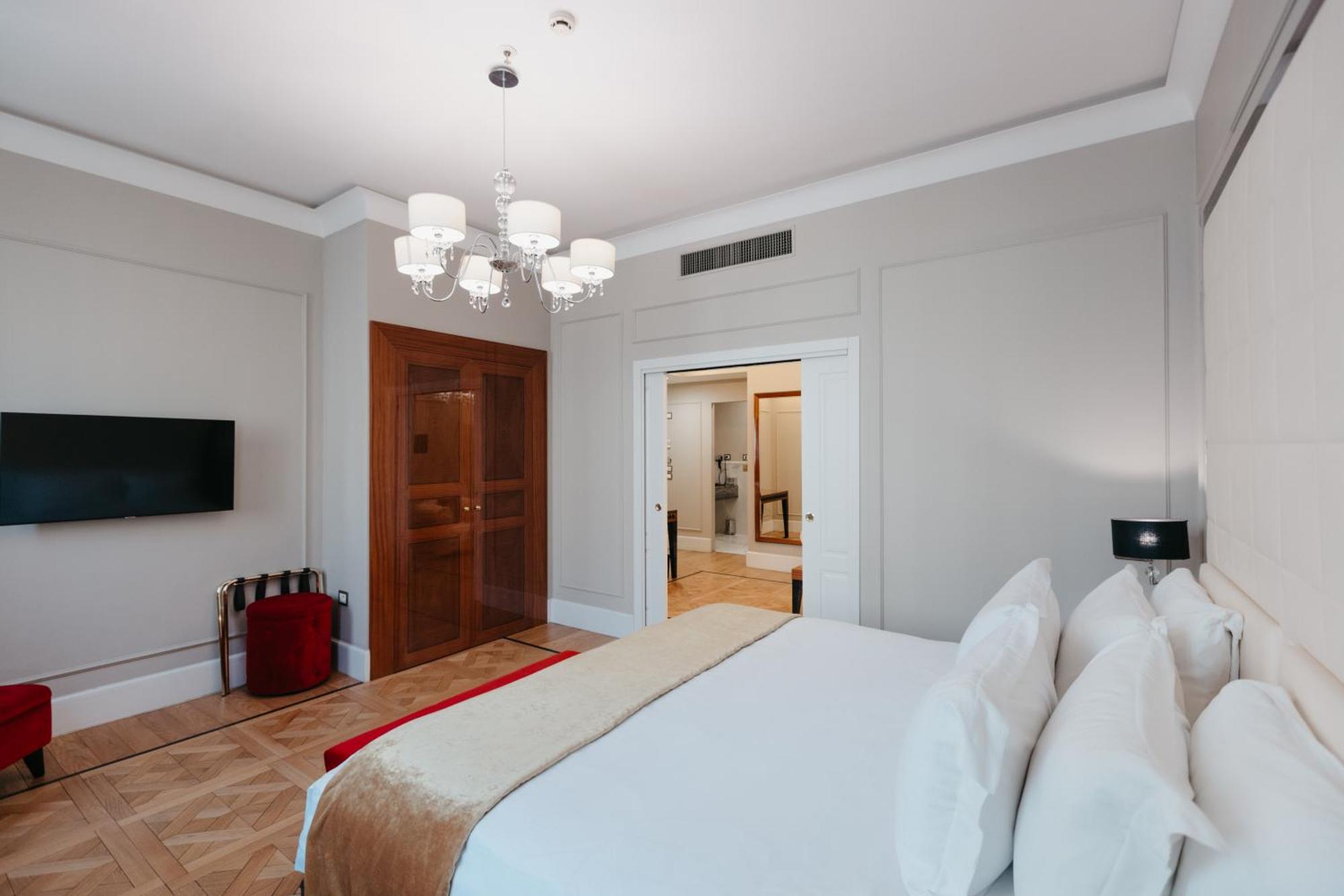 Hotel Grand - Small Luxury Of The World