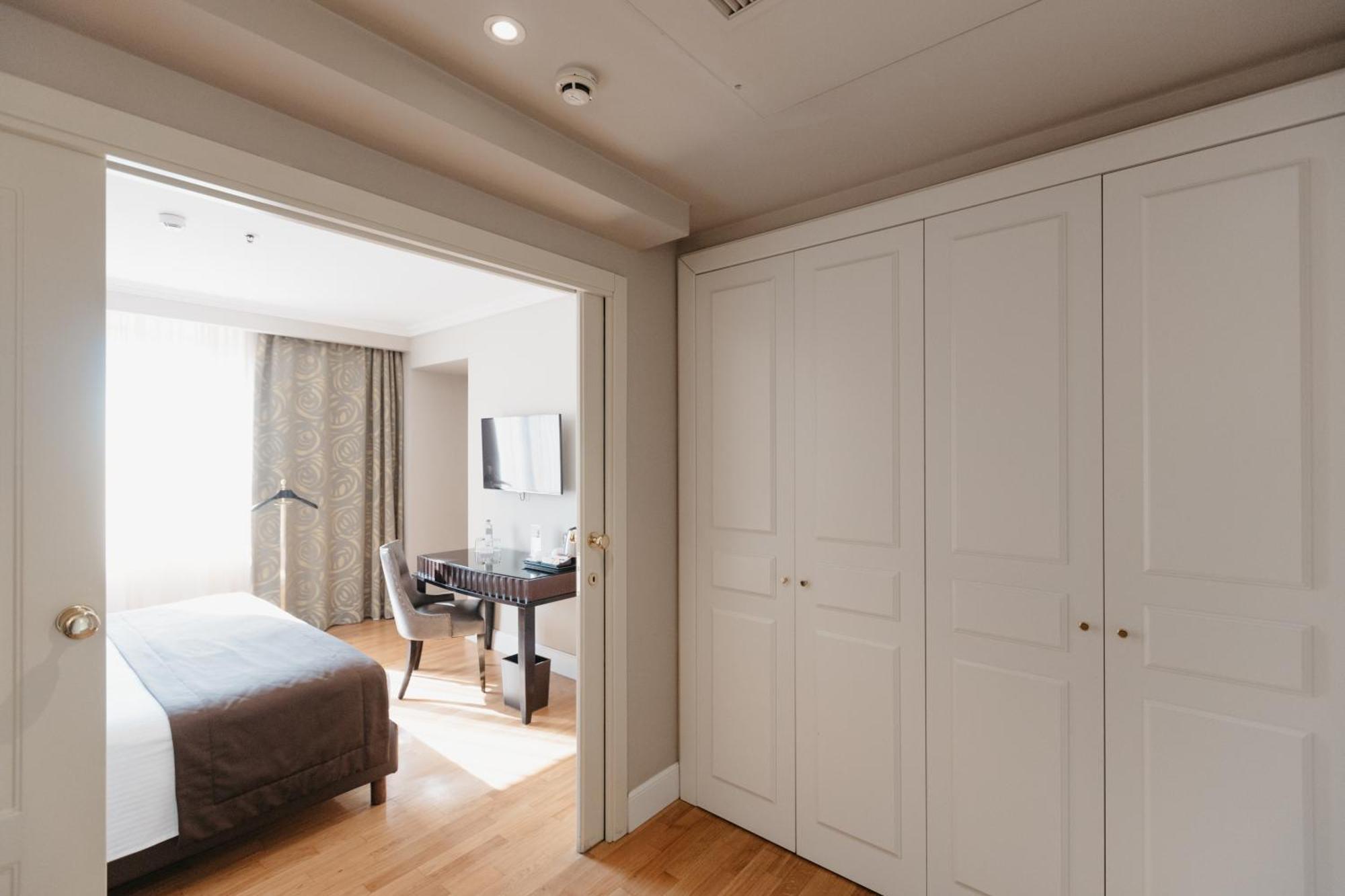 Hotel Grand - Small Luxury Of The World Erivan