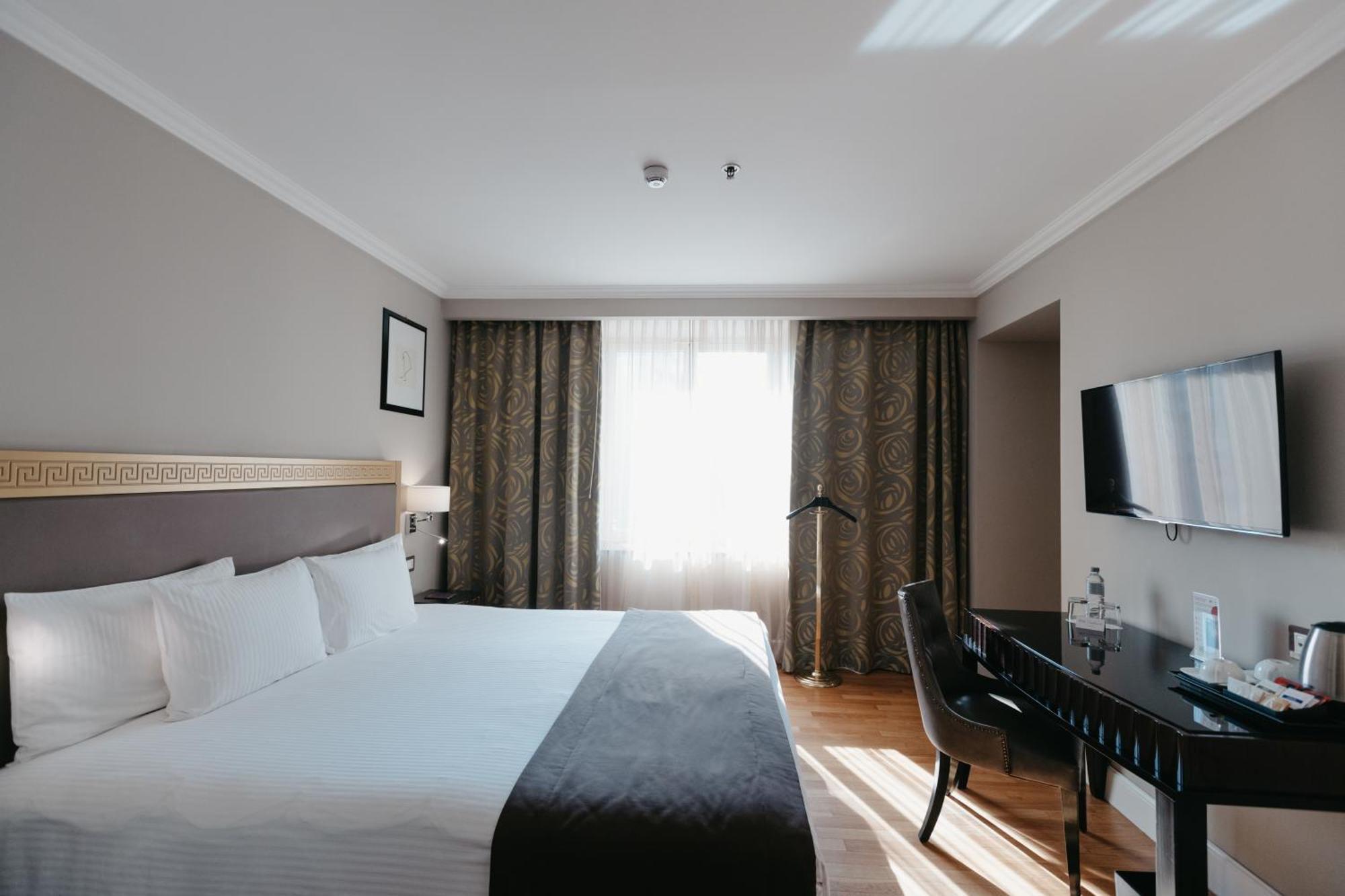 Grand - Small Luxury Of The World Erivan