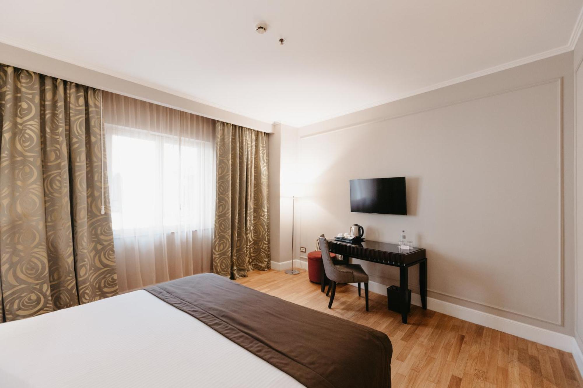 Grand - Small Luxury Of The World Erivan