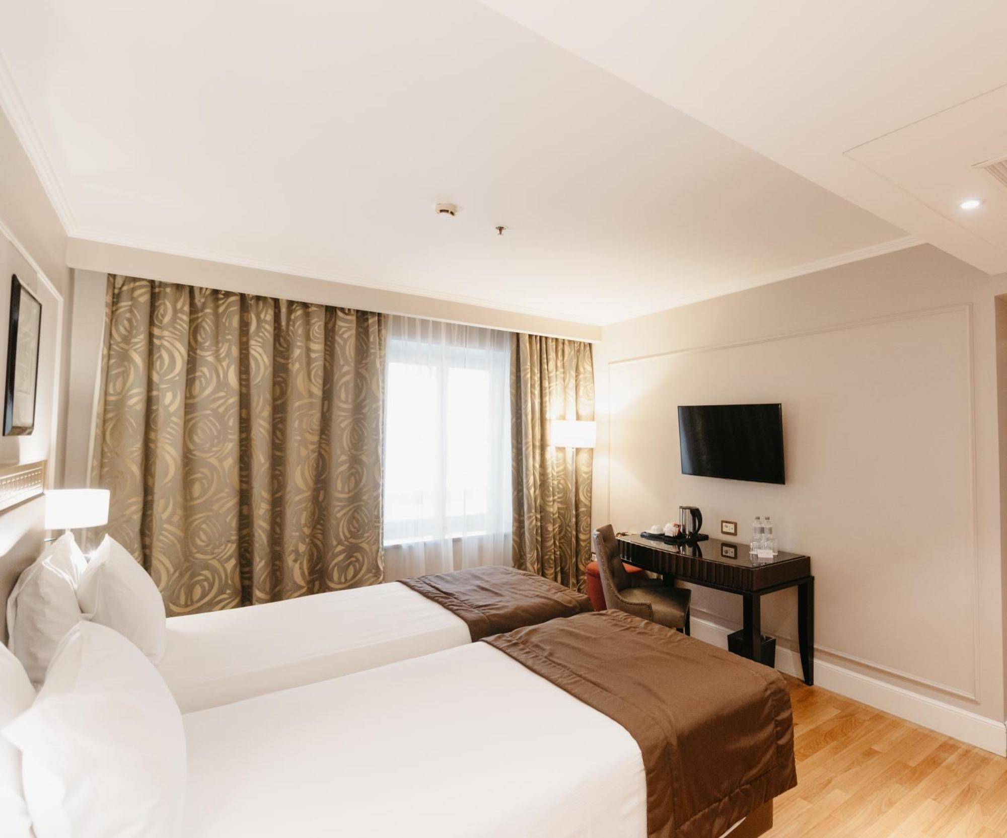 Grand - Small Luxury Of The World