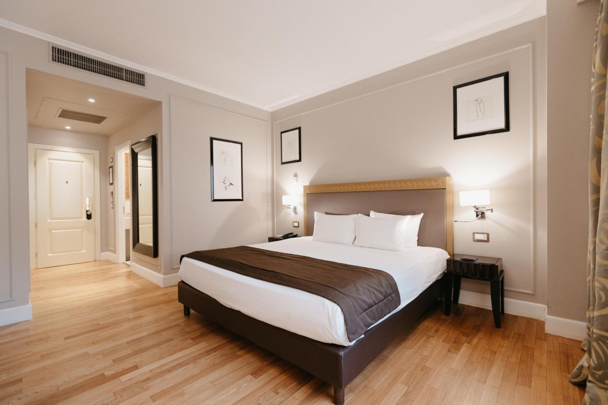 Hotel Grand - Small Luxury Of The World Erivan