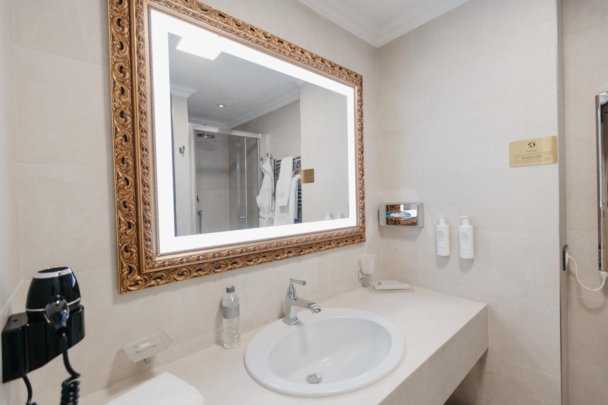Grand - Small Luxury Of The World 5*